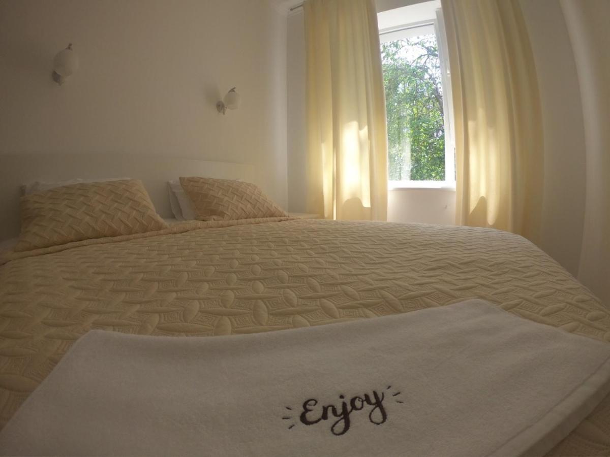 Boutique Hotel Enjoy Siergiejewka Zewnętrze zdjęcie